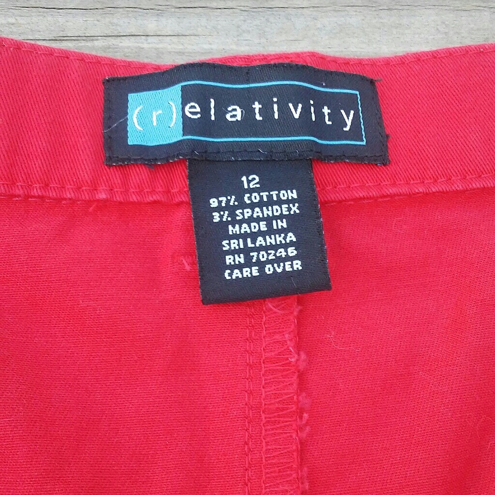 Relativity red crop capris - Picture 4 of 7